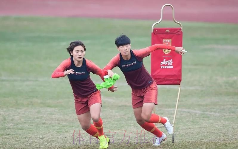 贾秀全:玫瑰绽放需要几代人努力,我一个人完成不了拼图 贾秀全:玫瑰绽放需要几代人努力,我一个人完成不了拼图